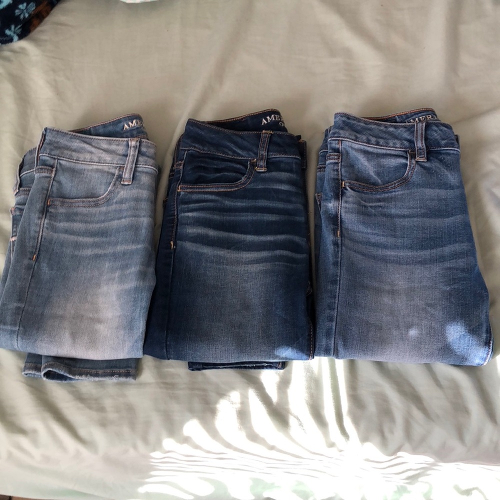 Bundle of American Eagle skinny jeans